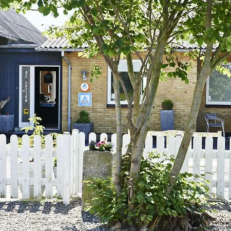 Hostel Agger Vandrerhjem 旅馆 *